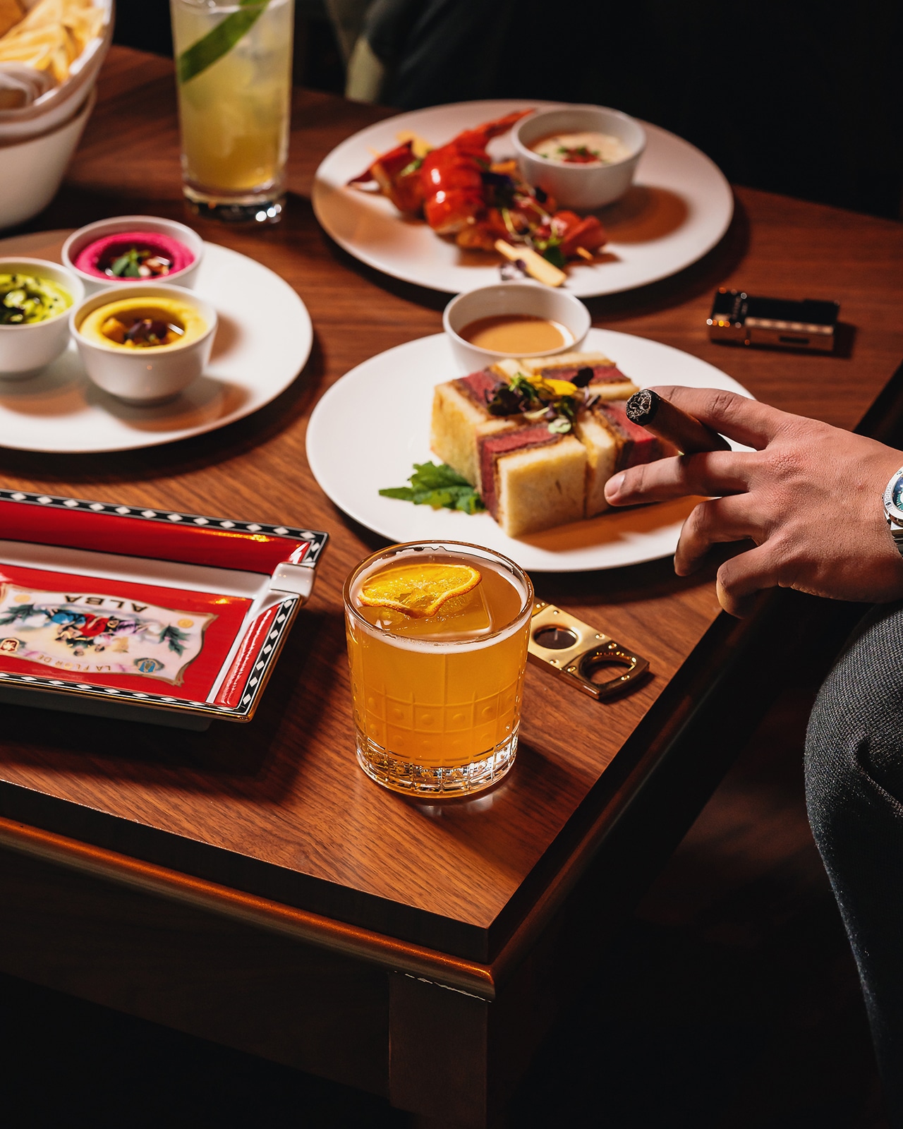 Vega Cigar Lounge - Premium Lounge Experience